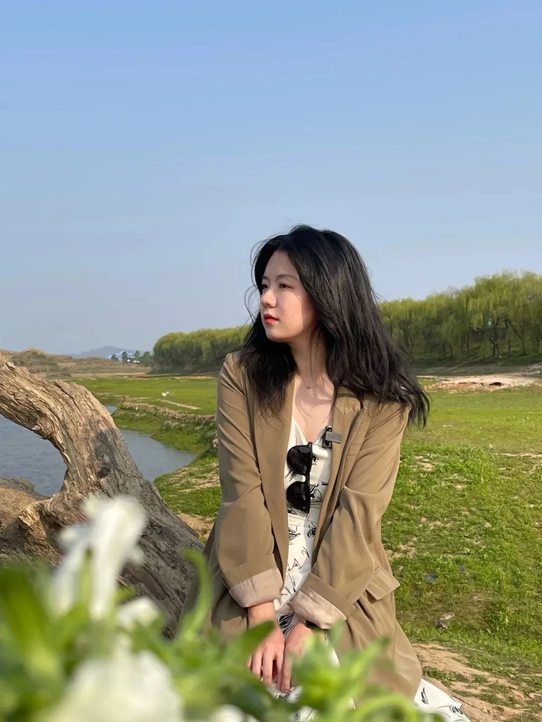 DƬ